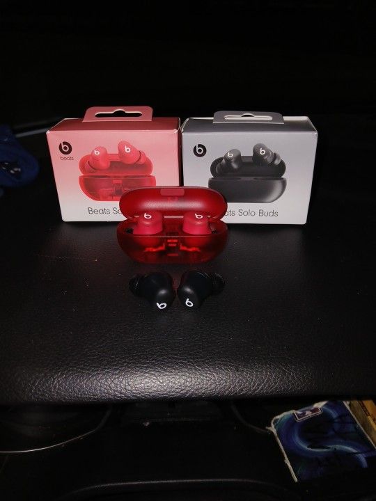Beats Solo Buds Transparent Red
