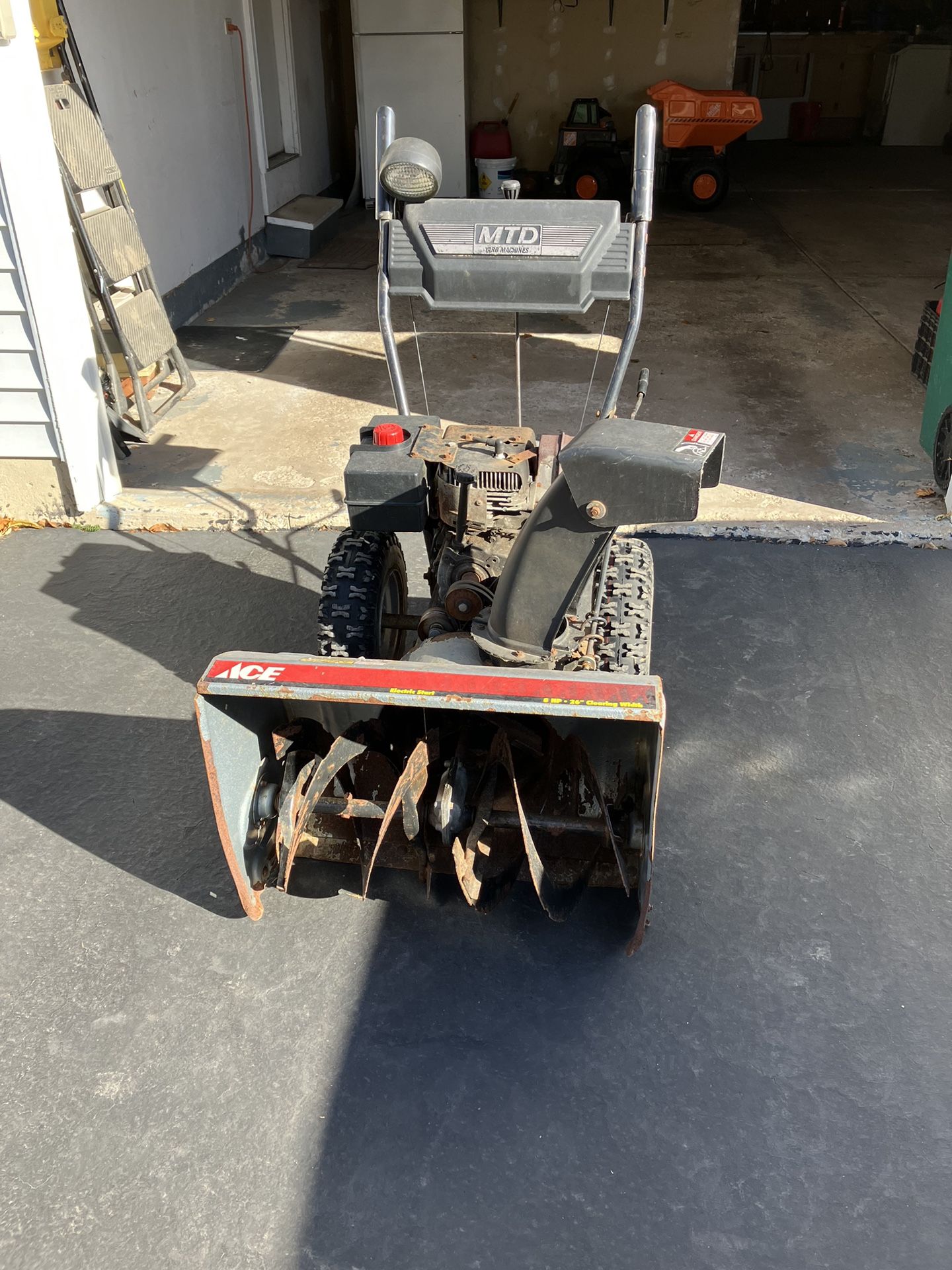 Snow Blower MTD 26”