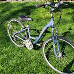 26" Ladies Diamondback Comfort Bike 