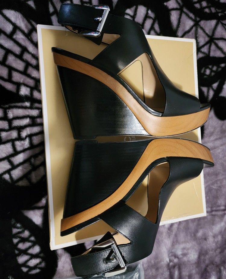 Michael KoRs. Size 7.5