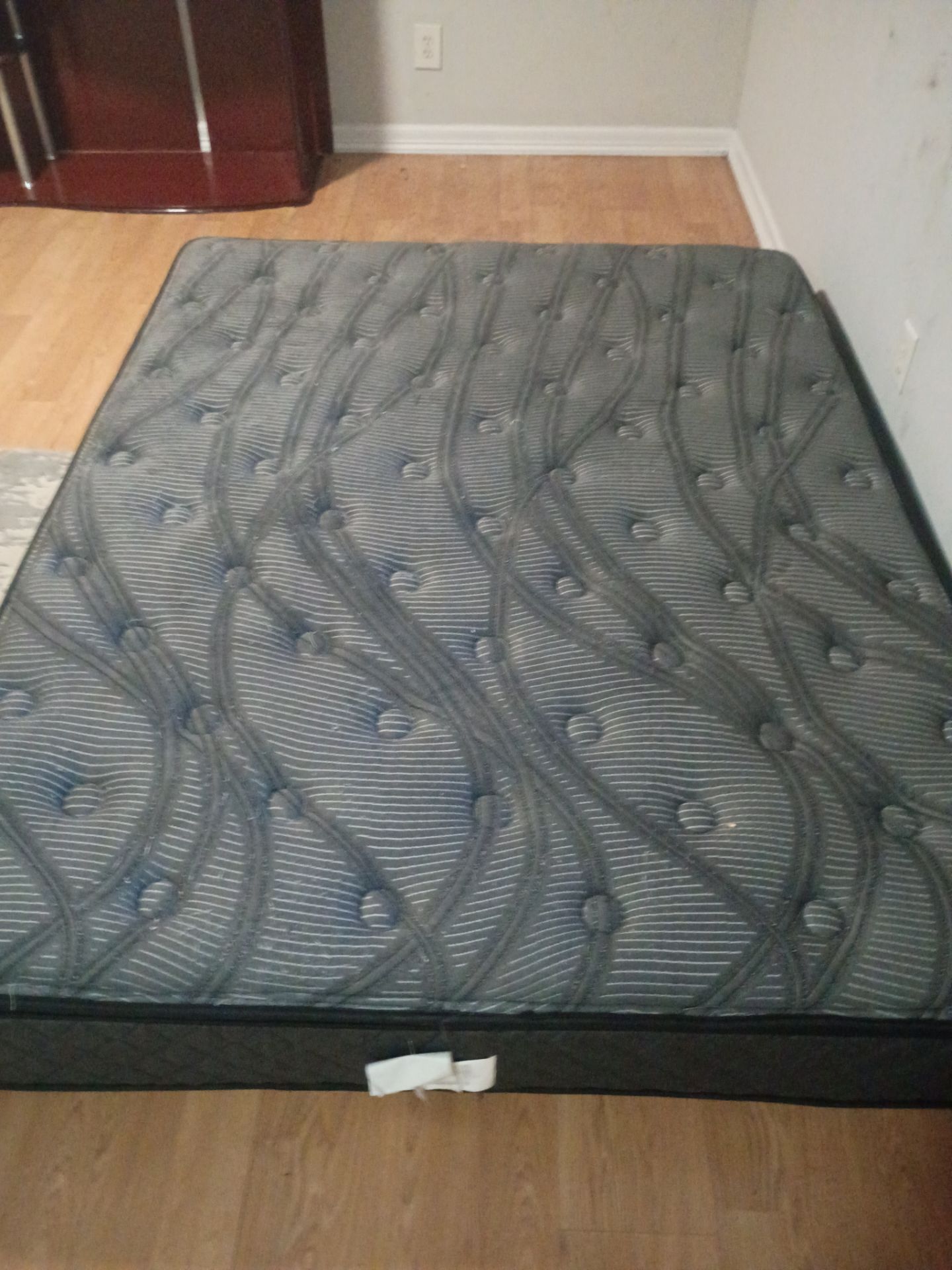 Queen size new matress