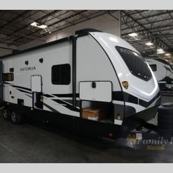 RV Trailer 32’ (Rear Bath & Dual Sinks!)