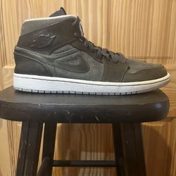 Jordan One Nouveau Anthracite Size 11