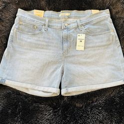 Levi’s Women’s Jean Shorts Size 34