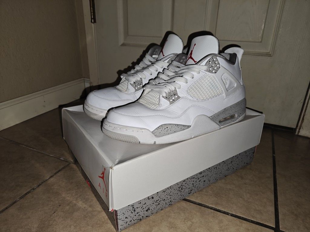Jordan Retro 4 "White Oreo" Size 12 Mens