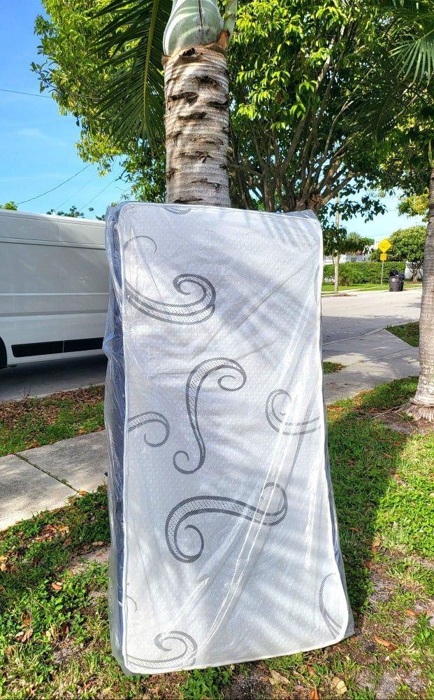 NEW TWIN MATTRESS AND BOX SPRING -- Also Available In All Sizes.