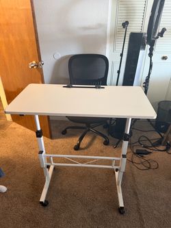 Adjustable Standing Desk on Wheels