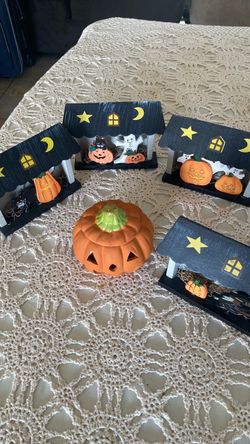 Boohoo, Halloween Small Houses & Pumpkin