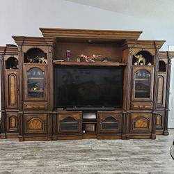 Large Wall Unit