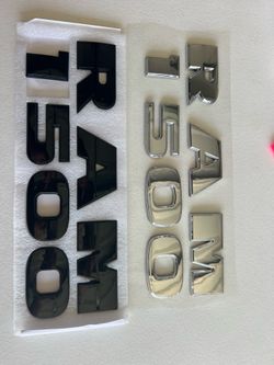 09-21 RAM 1500 Front Door Leeft & Right Letter Emblem Badge Nameplate Chrome