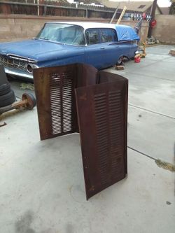 30s Louvered hinged hood