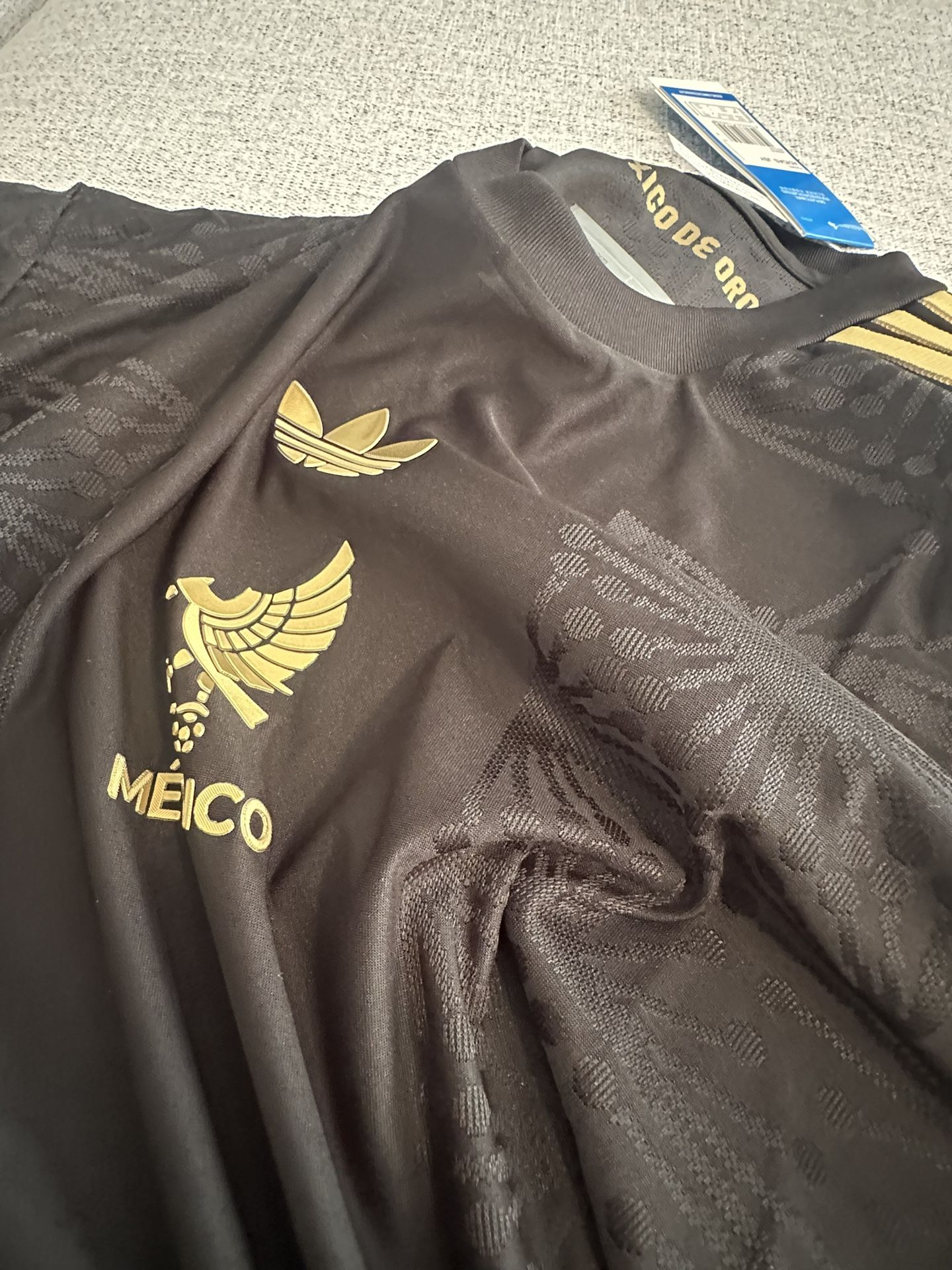 Mexico black and gold
