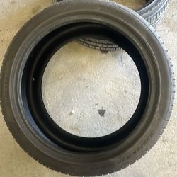 285/35/20 Pirelli tire
