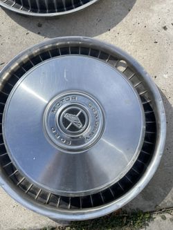 Vintage ford rim cover