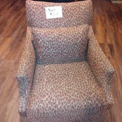 LEOPARD PRINT SWIVEL ARMCHAIR