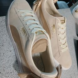 Woman's Sneackers Pumas