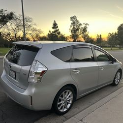 2014 Toyota Prius V