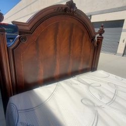 Cal King Bed Open Box With Mattress Memory Foam And Boxpring
