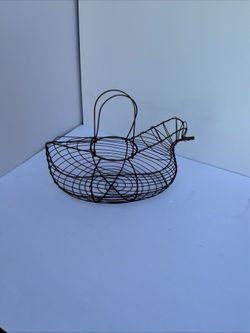 Vintage hen basket