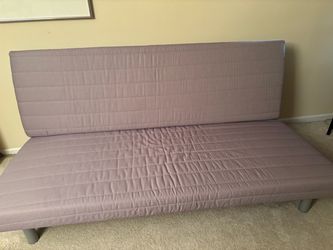 Day Bed, Queen Size w/Fitted Cover