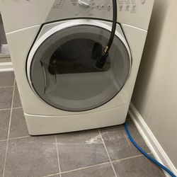 Whirlpool Duet Washer & Dryer 