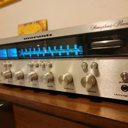Marantz 2245 Receiver *NEAR PERFECT COSMETICS*EX SOUND