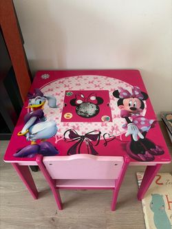 Minnie Mouse Kids Table