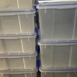 Containers With Extra locking Seals