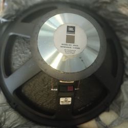 JBL Subwoofer 