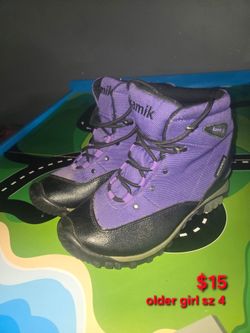 girl purple boots