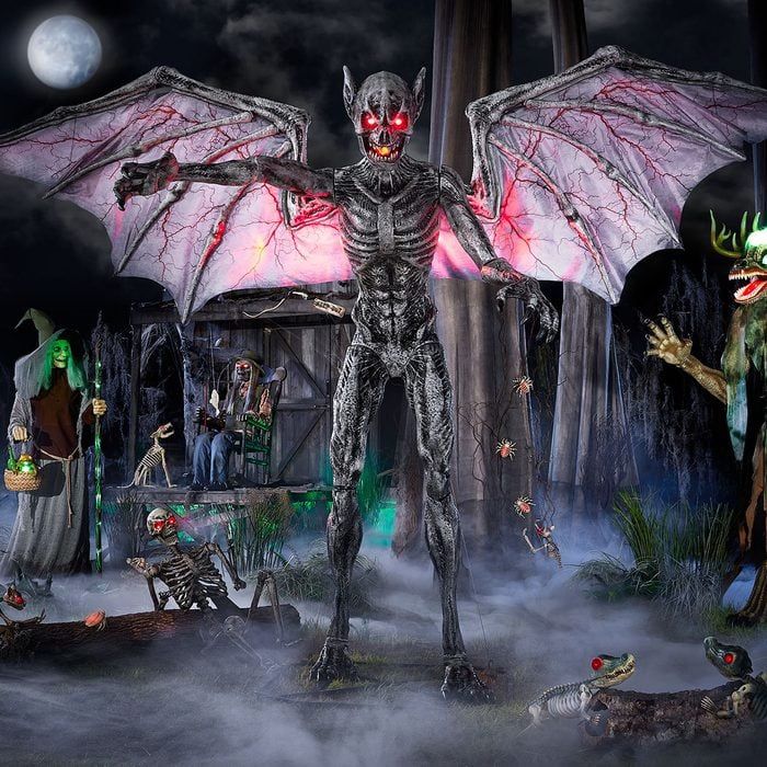 12.5ft Predator Of The Night Animatronic Halloween