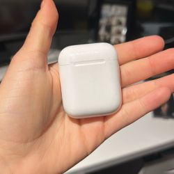 AirPods MISSING RIGHT ONE 