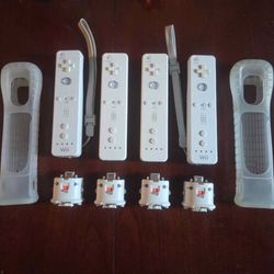 Wii Remotes + Motion Plus + Rubbers 