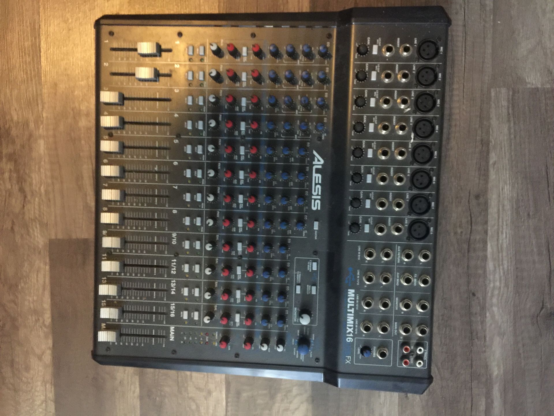 Alesis MultiMix 16 USB 2.0 Audio Interface Mixer - Great Condition!!