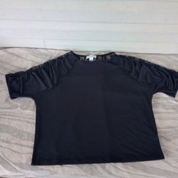 Calligraphic women's black shirt Sz M