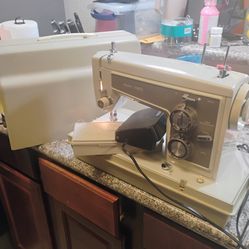 Vintage Sears Kenmore  158.14300 Sewing Machine High Shank Heavy Duty ZIG ZAG
