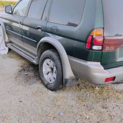 2000 Mitsubishi Montero Sport