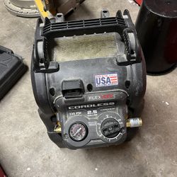 Dewalt Flexvolt Cordless 2.5 Gal Compressor 