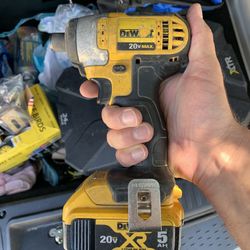 Dewalt Impact Driver With 5AH Battery