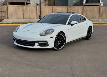2017 Porsche Panamera four