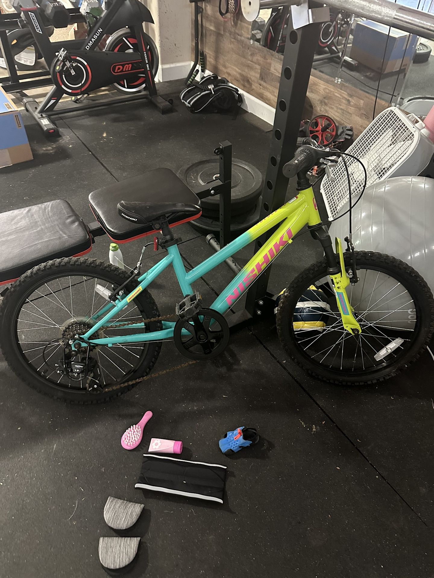 Nishiki Girls Pueblo 20 Mountain Bike