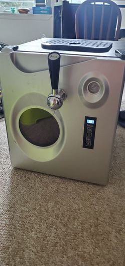 Mini fridge