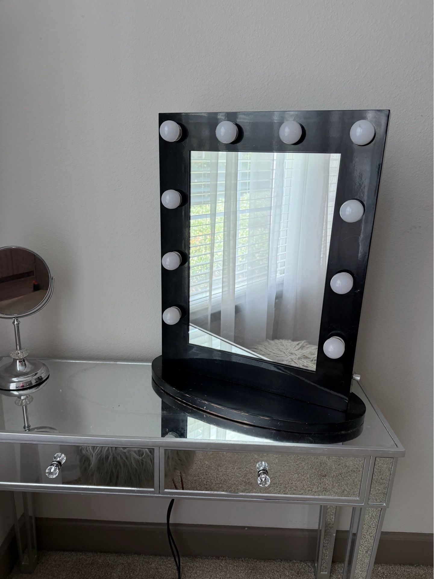 Hollywood Style Vanity Mirror with Lights ✨
