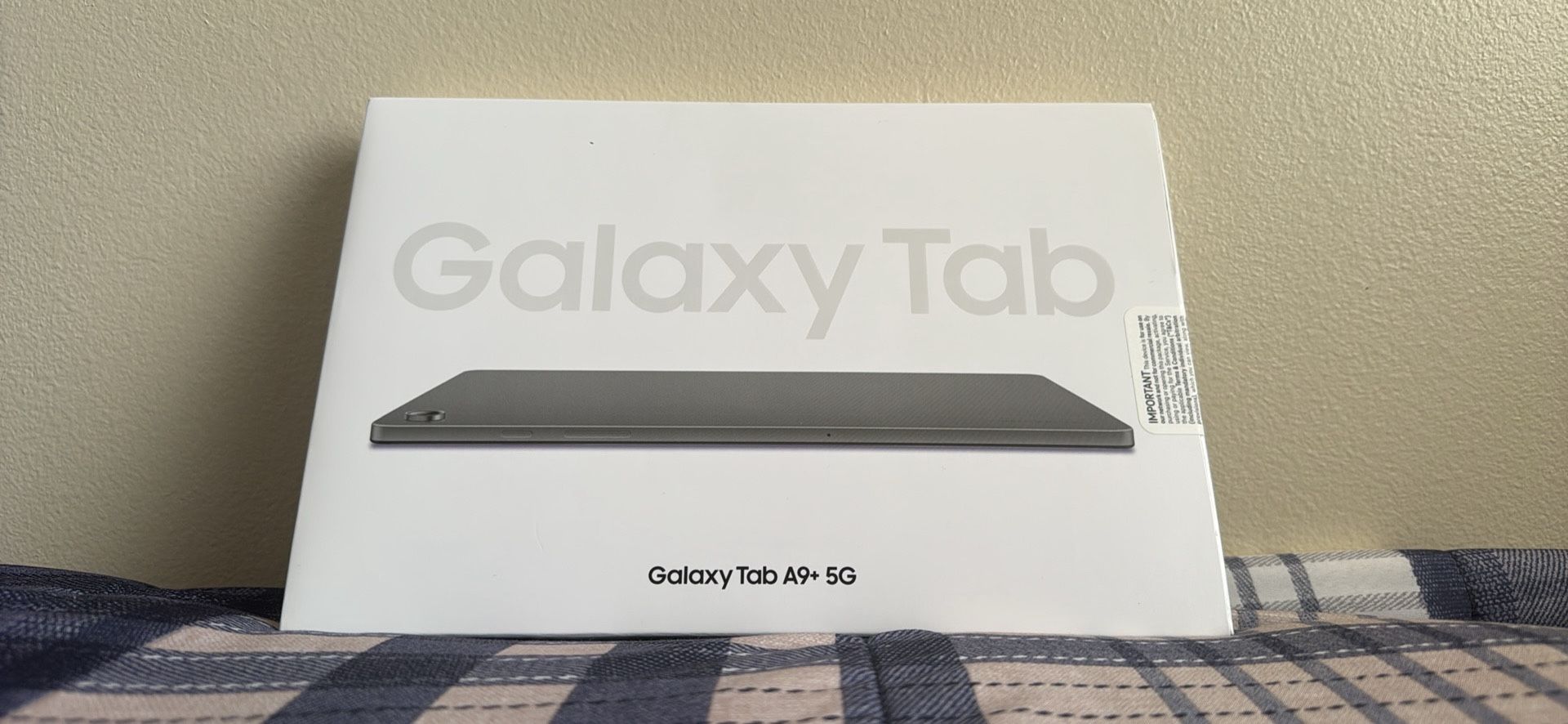BRAND NEW SAMSUMG GALAXY A9+ TABLET
