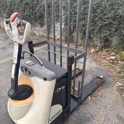 Non Working Pallet Jack