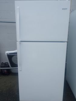Whirlpool Refrigerator On Good Condition