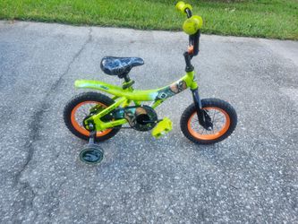 Clean 12 inch wheel kids bike with training wheels