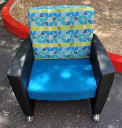 Pair of Haworth ToDo Mobile Lounge Chairs w/ Casters – Designer Office Seating
