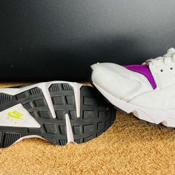 Nike Air Huarache Neon Magenta DH4439 101 Women's Size 6 No Box