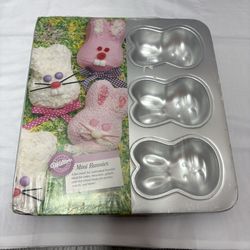 New Sealed Vintage 1998 Wilton Mini Bunnies 6 Cavity Bunnies Pan